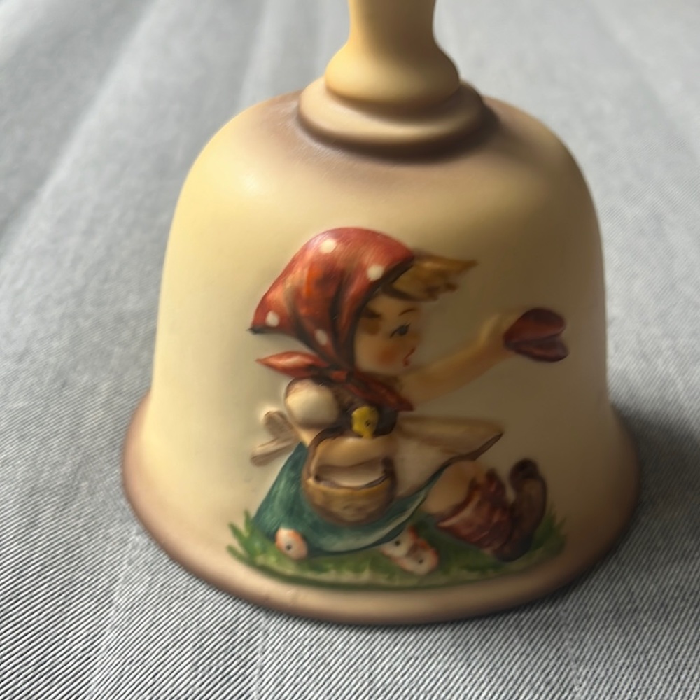 Hummel 1979 Bell